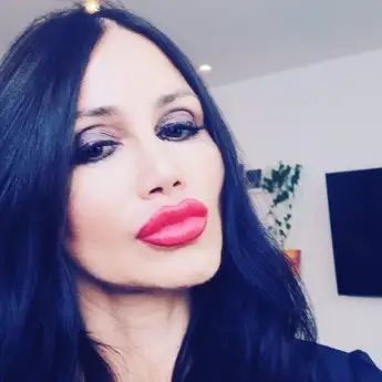 Djamila Rowe Sophia Vegas Kritik