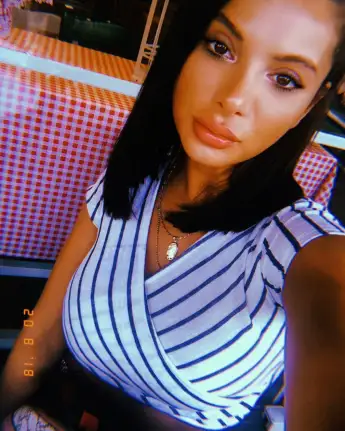 Emilija Mihailova freizügig