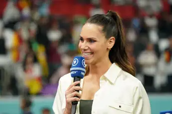 Esther Sedlaczek Quizduell Moderatorin