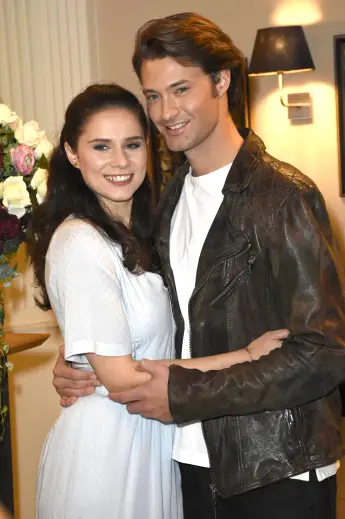 Helen Barke und Julian Schneider treten im neuen „Sturm der Liebe“-Intro auf