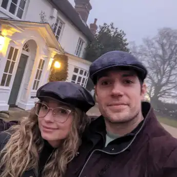 Henry Cavill und seine Freundin Natalie Viscuso auf Instagram