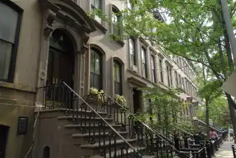 Jul 12 2006 New York NY USA NYC Basics for Sex & The City Fans Be Carrie Bradshaw for a day Y