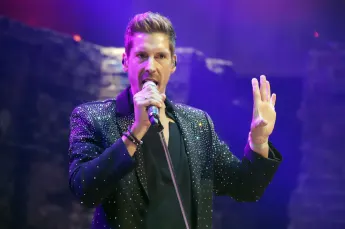 Norman Langen bei Schlagerwahn auf der Reeperbahn im Stage Theater Operettenhaus