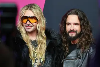 Bill und Tom Kaulitz haben sich zu Gerüchten über ihren neuen TV-Job geäußert.