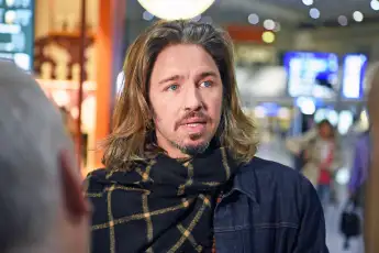 Gil Ofarim wird im Dschungeltelefon immer offener und spricht über seine Ängste.