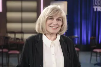 Schlager-Ikone Mary Roos spricht über ihre Zeit nach der großen Karriere.