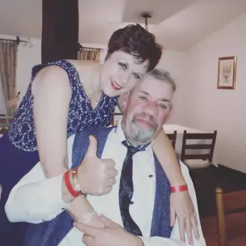 Iris Abel mit neuer Haarfarbe und Uwe Abel auf Instagram