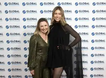 Jessica Biel und Beverly Mitchell