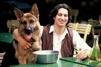 Tobias Moretti in „Kommissar Rex”