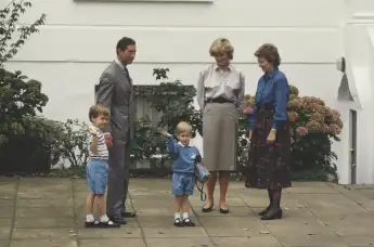 Lady Diana, Prinz Harry, Prinz William und Prinz Charles