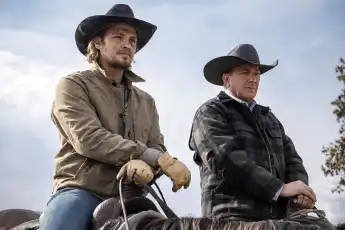 Luke Grimes und Kevin Costner in 'Yellowstone'
