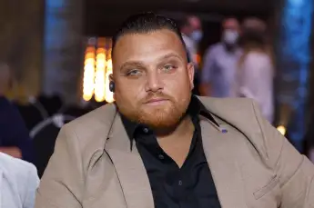 Menowin Fröhlich ist ein Sänger