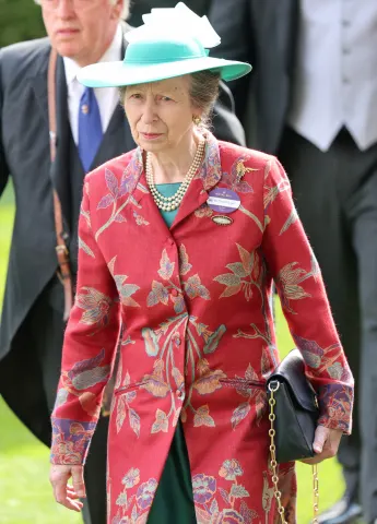 prinzesisn anne pferd unfall krankenhaus