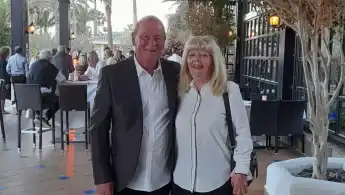 Ralle Ender und seine Frau Conny Schmidt Arm in Arm