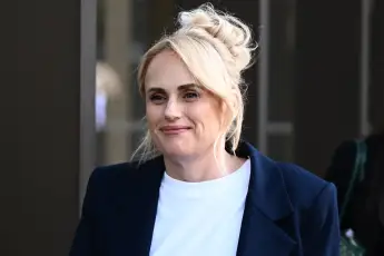 rebel wilson mama kind familie