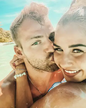 Sarah Lombardi und Julian Büscher feiern ersten Jahrestag