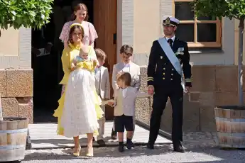 schwedische royals taufe prinzessin ines prinzessin estelle