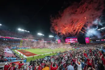 Die Fans der Tampa Bay Buccaneers feiern den Sieg im Super Bowl LV 2021