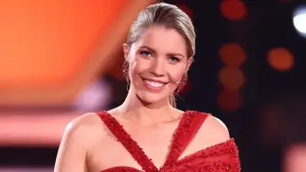 Victoria Swarovski lets dance outfits