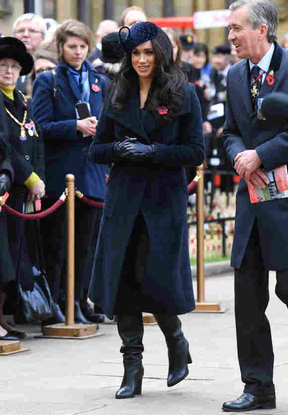 Herzogin Meghan und Prinz Harry gedenken vor der Londoner Westminster Abbey aller in Kriegen verstorbener Soldaten