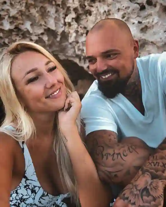 Nik Schröder und Jessica Neufeld sind verlobt