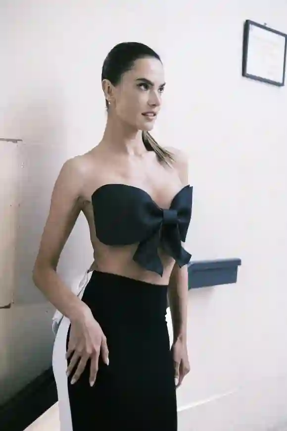 Alessandra Ambrosio 2025