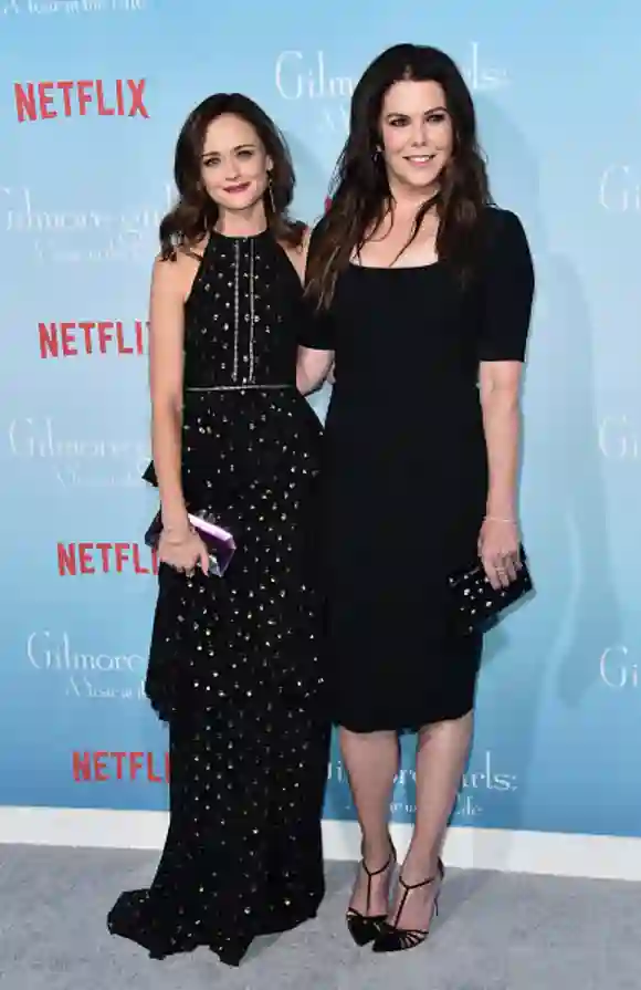 Alexis Bledel und Lauren Graham bei der Premiere von Netflix „Gilmore Girls: A Year In The Life“