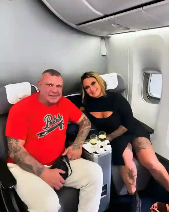 Andreas und Caro Robens flugzeug heiß sexy