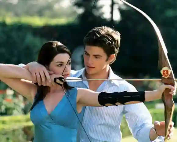 Anne Hathaway und Chris Pine