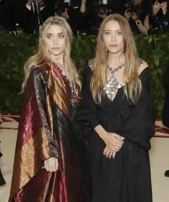 Ashley Olsen (L) und Mary-Kate Olsen