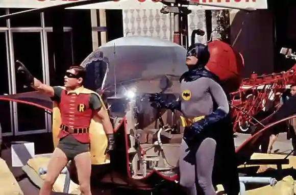Schauspieler Adam West und Burt Ward in  „Batman hält die Welt in Atem"