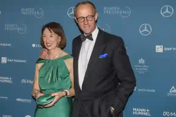 Friedrich Merz mit seiner Frau Charlotte