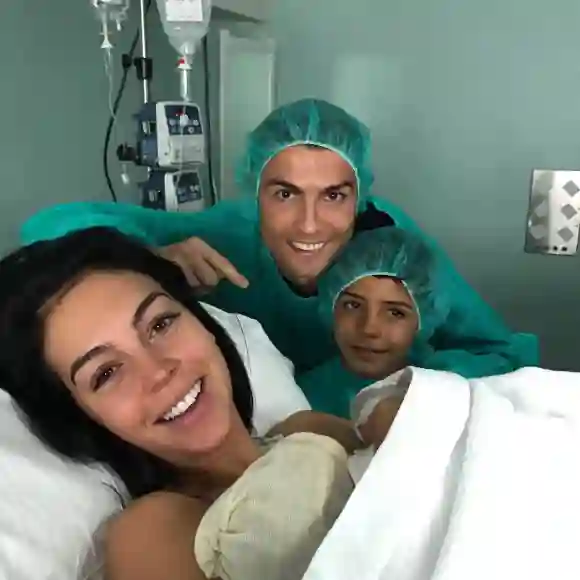 Cristiano Ronaldo und seine Freundin Georgina sind Eltern geworden
