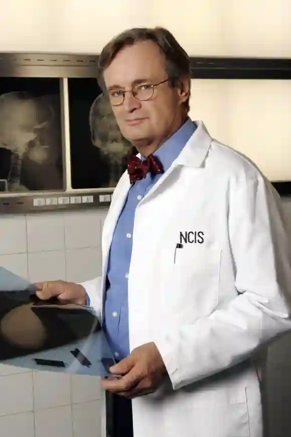 David McCallum spielt in NCIS die Rolle des „Dr. Donald 'Ducky' Mallard“