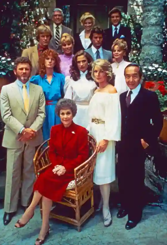 Falcon Crest Falcon Crest, Fernsehserie, USA 1981 - 1990, Darsteller: Jane Wyman, Robert Foxworth, Jamie Rose, Ana Alici