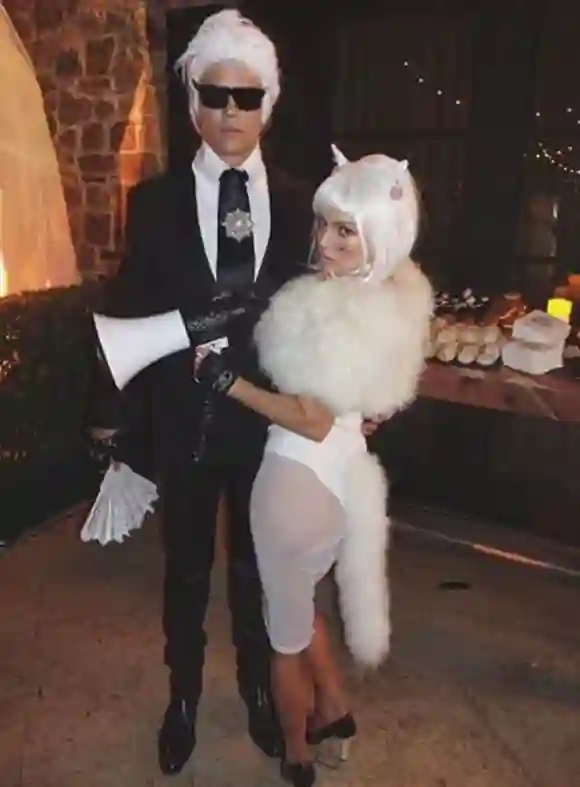 Fergie und Josh Duhamel gehen als Karl Lagerfeld und Katze Choupette