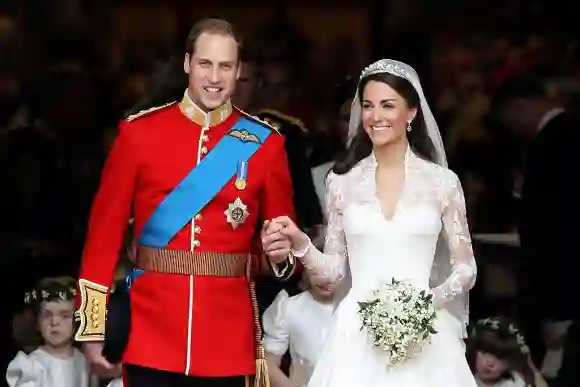 Königliche Hochzeit - Kutschenfahrt zum Buckingham Palace und Abreise