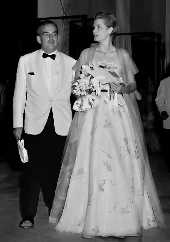 Grace Kelly und Fürst Rainer III. von Monaco bei einer Veranstaltung