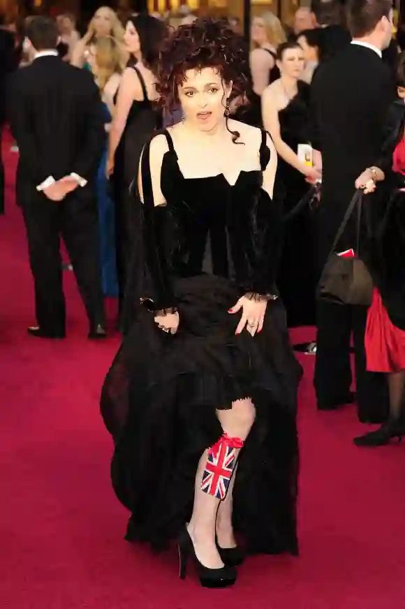 Mit diesem Outfit schockte die Schauspielerin im Jahr 2004 bei den Oscars Roter Teppich Award Preisverleihung schlimmste Outfits