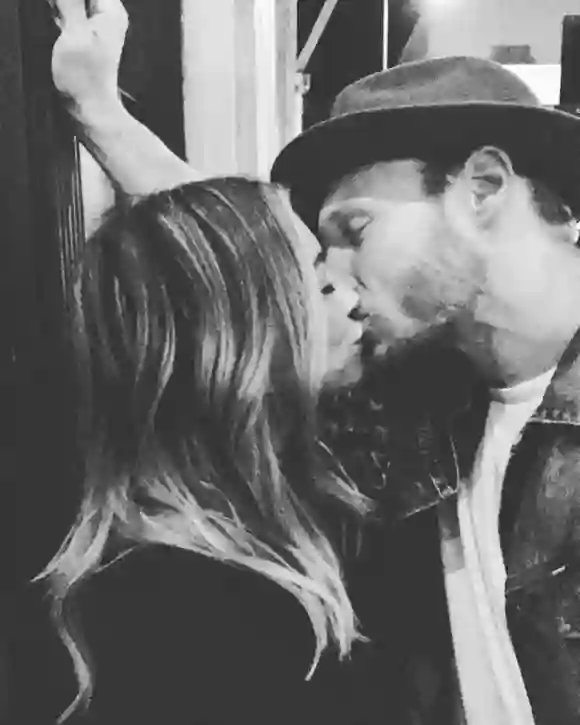 Hilary Duff und Jason Walsh zeigen sich total verliebt auf Instagram