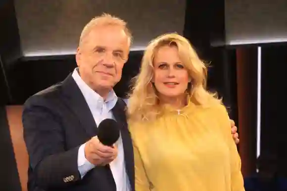 Hubertus Meyer-Burckhardt und Barbara Schöneberger ndr talk show