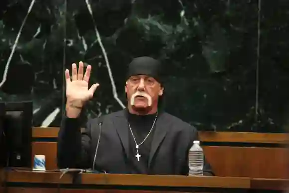 Wrestler Hulk Hogan bei einer Gerichtsverhandlung 2016