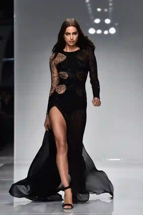 Irina Shayk auf der Versace-Fashion-Show