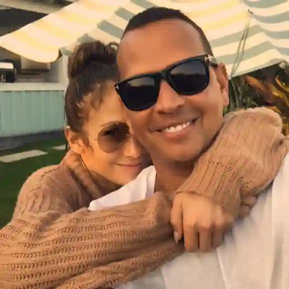 Jennifer Lopez und Alexander Rodriguez zeigen sich verliebt auf Instagram