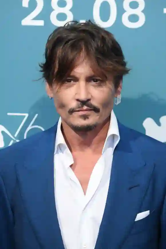 Johnny Depp gebeten, von der Franchise "Fantastic Beasts" zurückzutreten