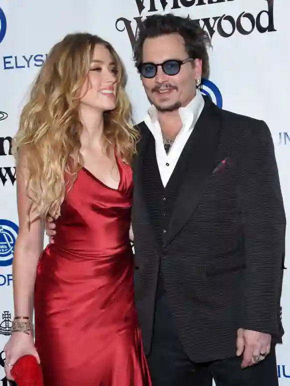 Johnny Depp und Amber Heard sind super happy