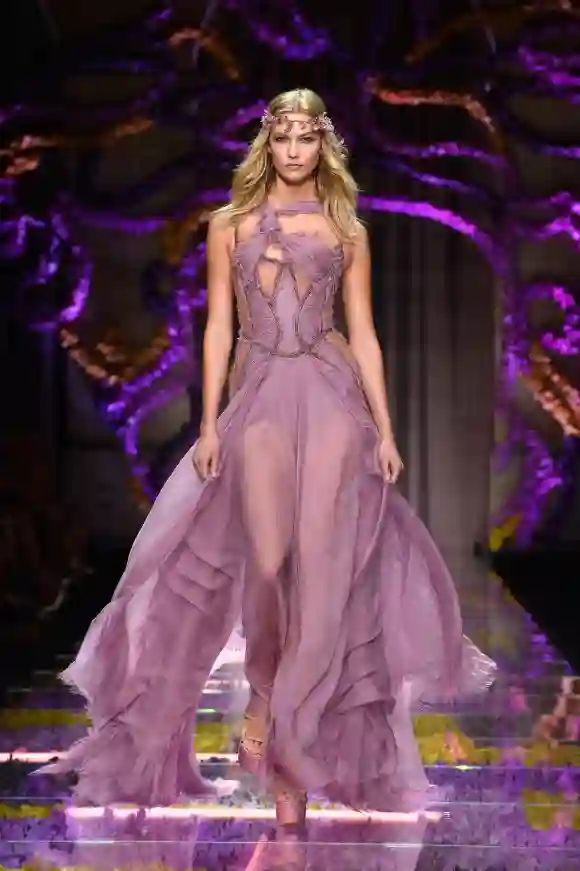 Karlie Kloss bei der Atelier Versace Fashion Show