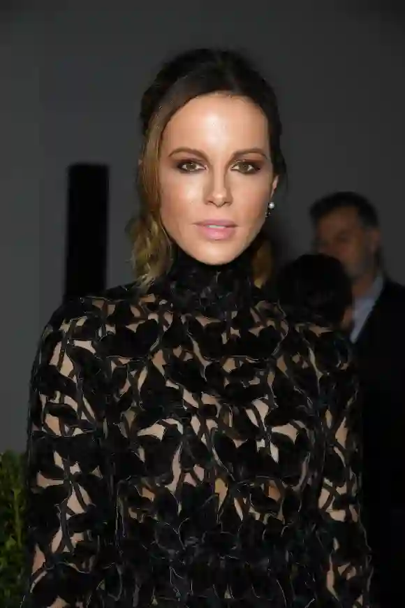 Kate Beckinsale während der Pariser Fashion Week 2019