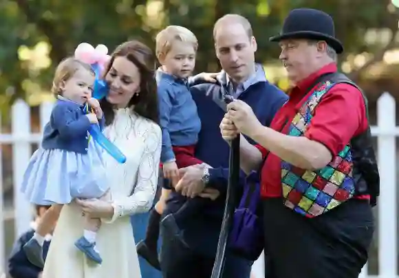 Herzogin Kate, Prinz William, Prinzessin Charlotte und Prinz George