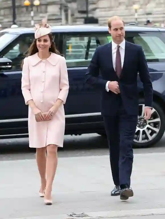 Schwangere Kate Middleton und Prinz William besuchen die Westminster Abbey in London
